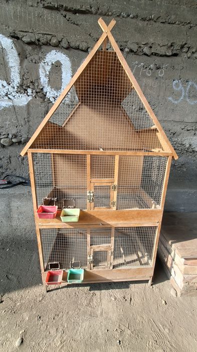 Qush uchun katak sotiladi