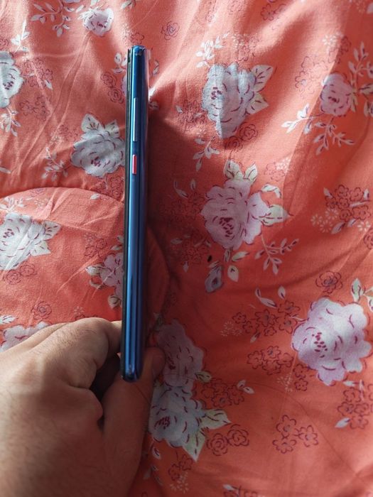 Mi 9t sotiladi 64gb bez karopka dakumenti yuqolgan