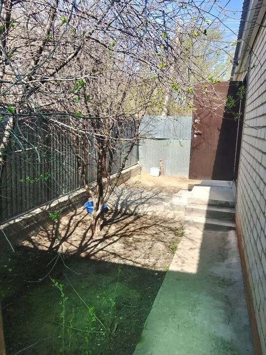 Сдам полдома в центре