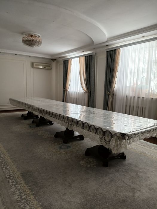 Столы для большого количества гостей
