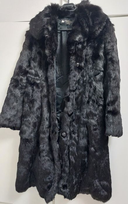 Haina de blana naturala in stare buna