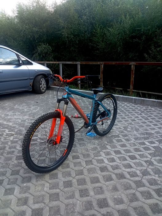 Продавам Drag C1 Team