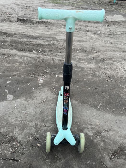 Продаю самокат дестки