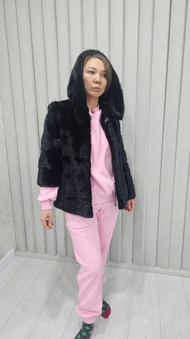 Продам норковую шубу