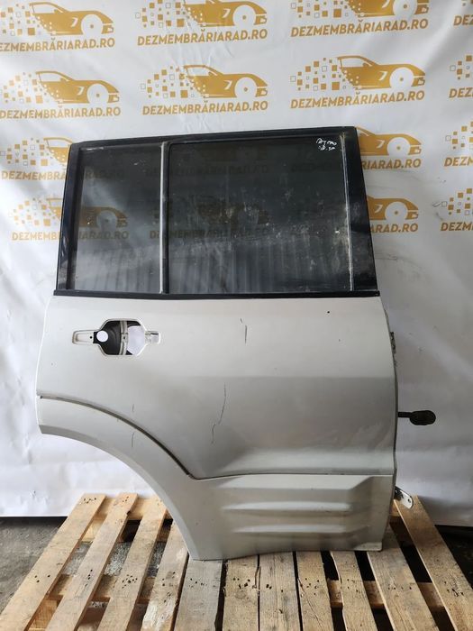 Usa Portiera Dreapta Spate Mitsubishi Pajero MK3 An 2002-2003-2004-2005-2006-2007 - Dezmembrari Ara