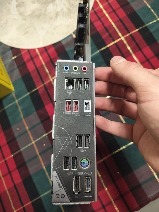 Placa de baza GIGABYTE B650 EAGLE