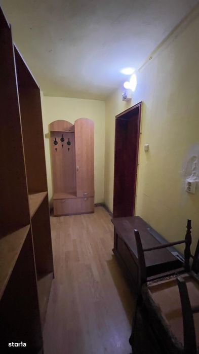 Apartament zona centrala - piata Petrosani