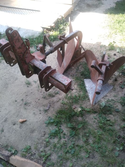 Plug și rariță  pentru tractor 28-45cp