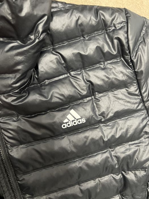 Geaca Adidas L neagra puf rata noua