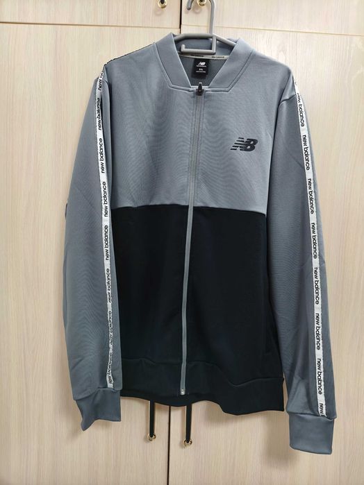 Новый бомбер New Balance