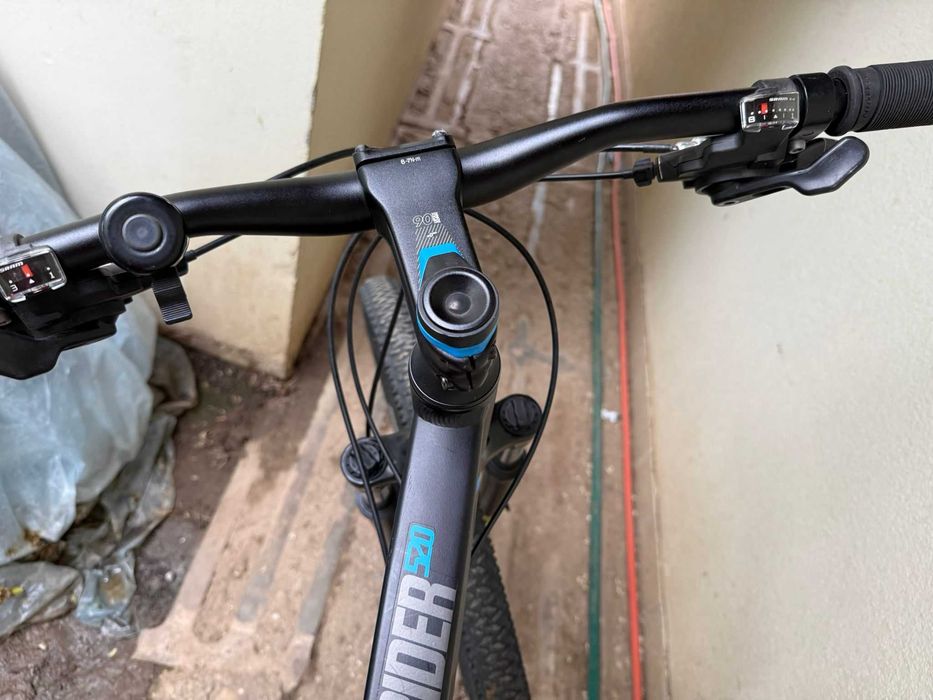 Vând Bicicleta Rockrider ST 520 – Transmisie SRAM (24 Viteze)