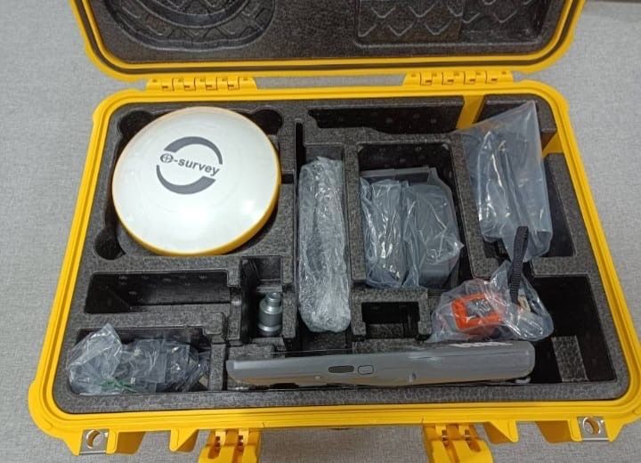 Продам ГНСС gnss gps E survey e300 rover отличный surpad 4,2