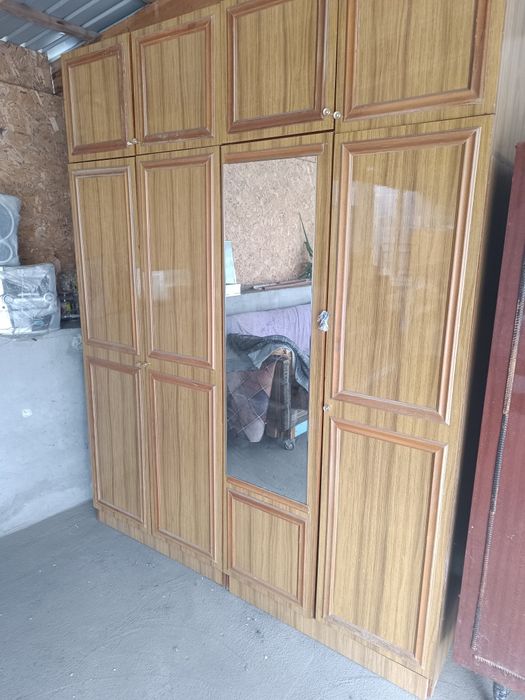 Продам шифонер в хорошем состоянии
