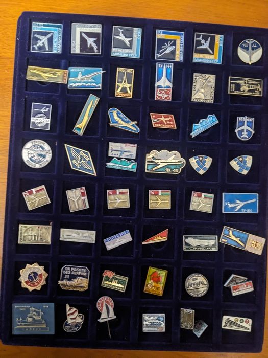 Продадим значки времён СССР