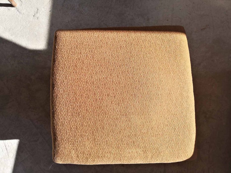 Продавам табуретки