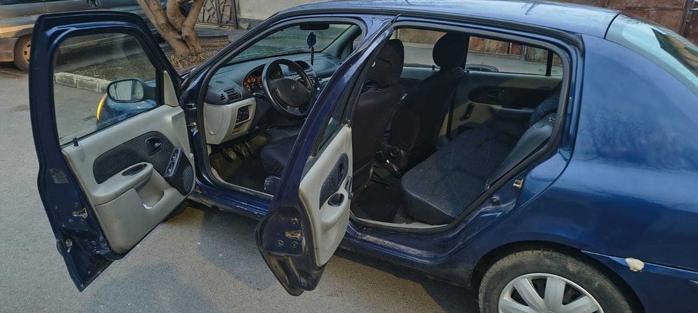 Renault Clio Symbol 2006 1.4