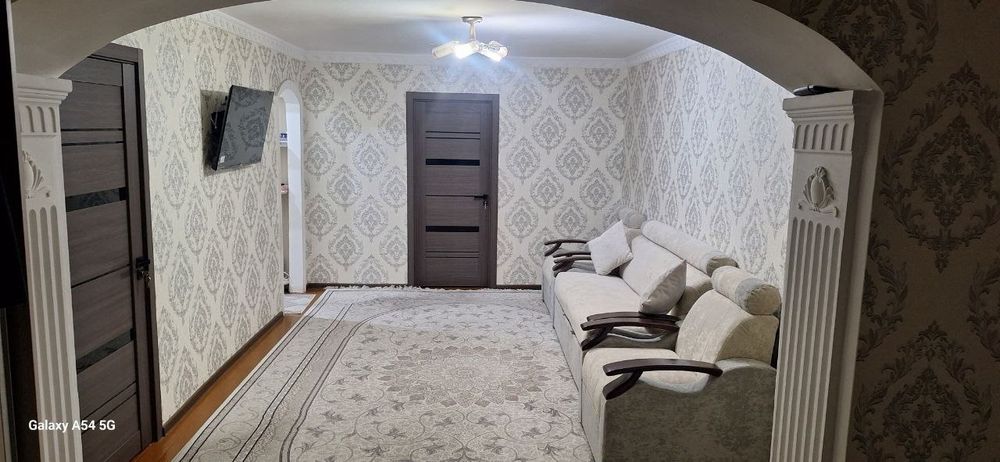 Продается квартира 2-х комнатная.Азербаджанский центр.
