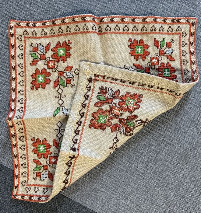 Автентична българска шевица – ръчна бродерия