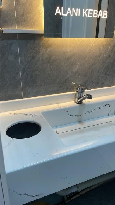 Столешница из искусственного