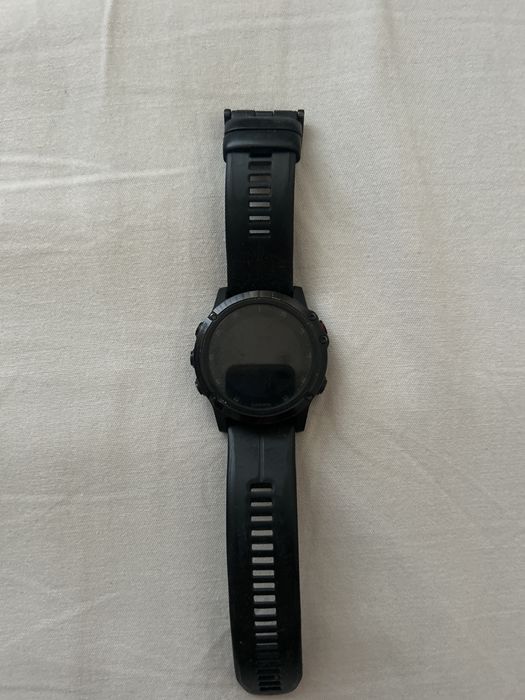 Vând Garmin Fenix 5 Sapphire, în stare bună de funcționare.