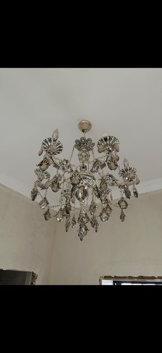 Люстра продается