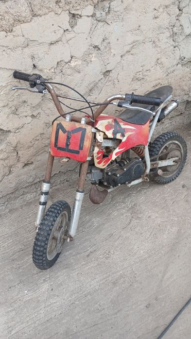 Vand cross de 49cc!Pretul este negociabil