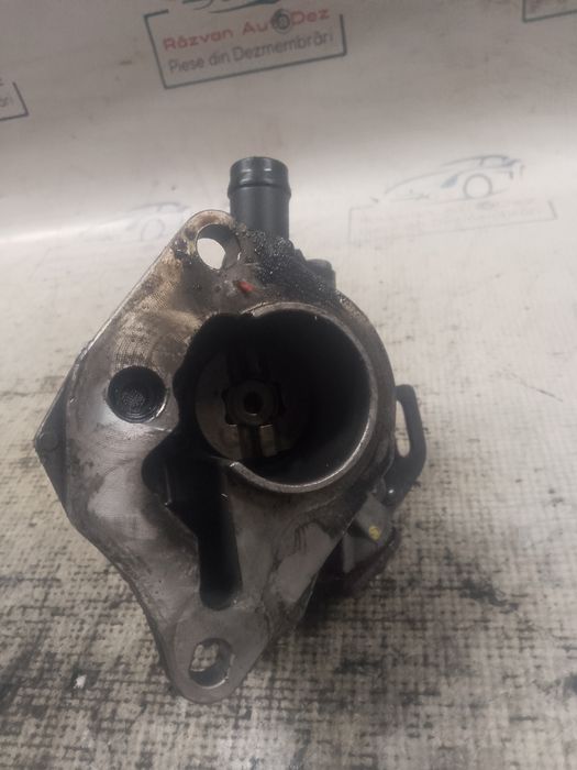 pompa vacuum dacia logan mcv 1.5 2015