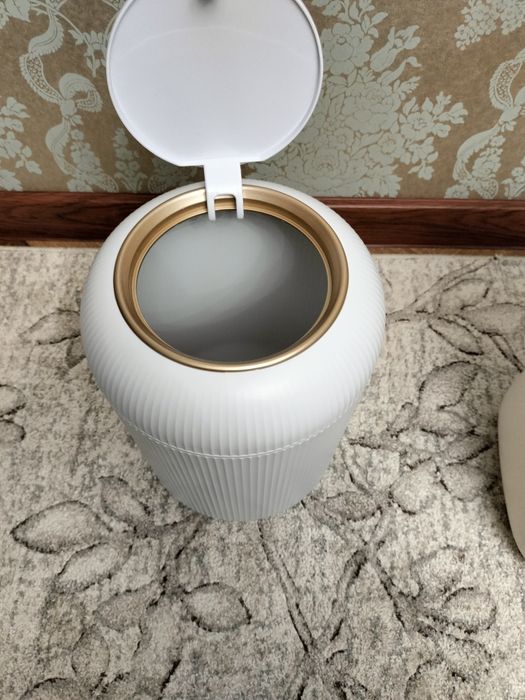 Бочок для мусора сенсорный