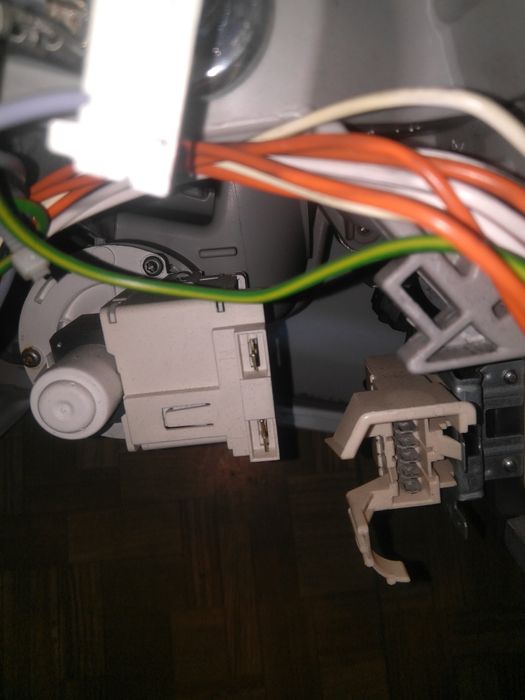 Части от пералня Zanussi ZWG 7100 k