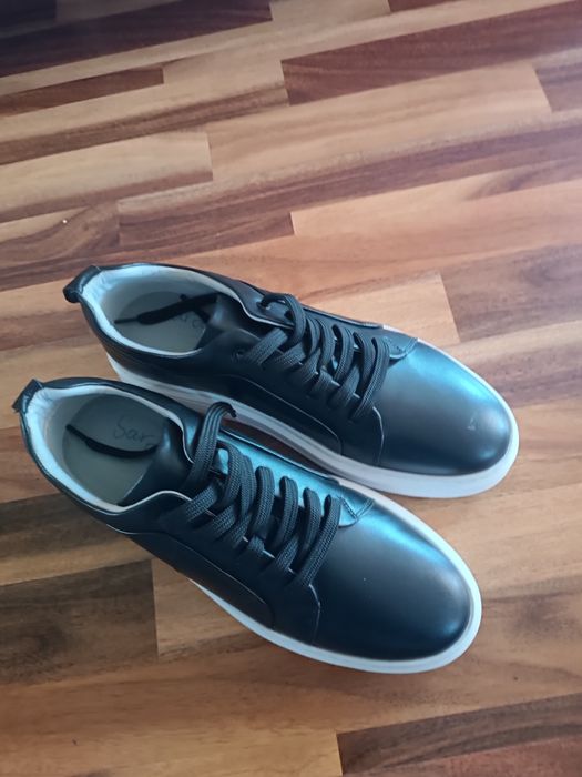 Кроссовки новые турецкие.