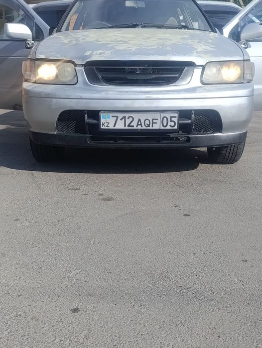 Продам Ниссан R'nessa