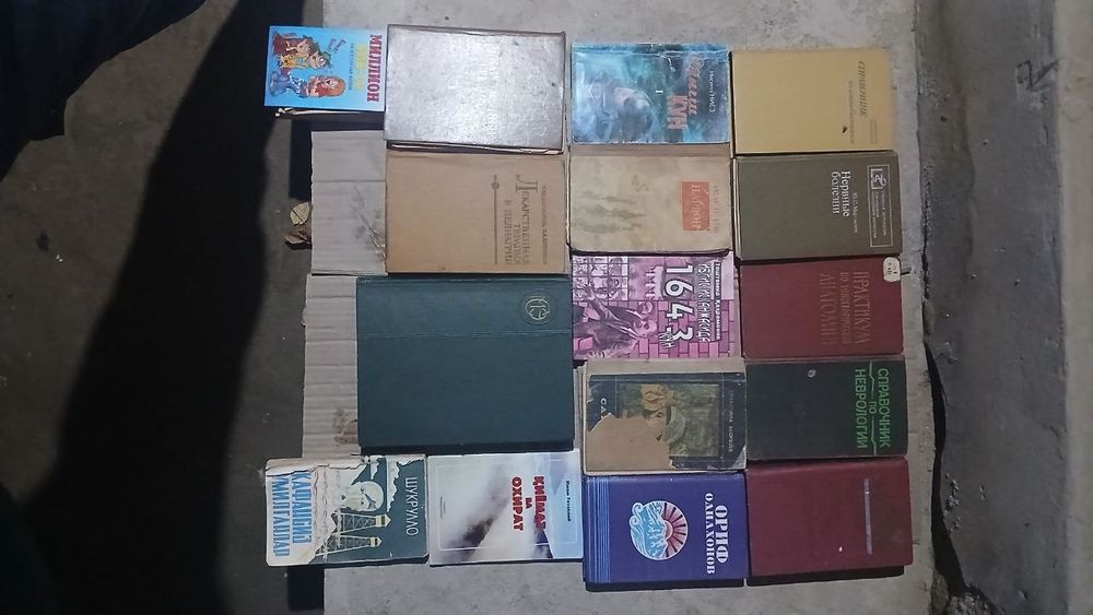 Китоблар сотилади холати зур оладиганлар телефон килинглар гаплашамиз