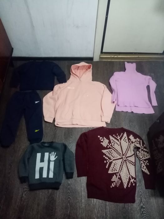 Продам  джинсы, толстовки, рубашки, свитера, кофты,