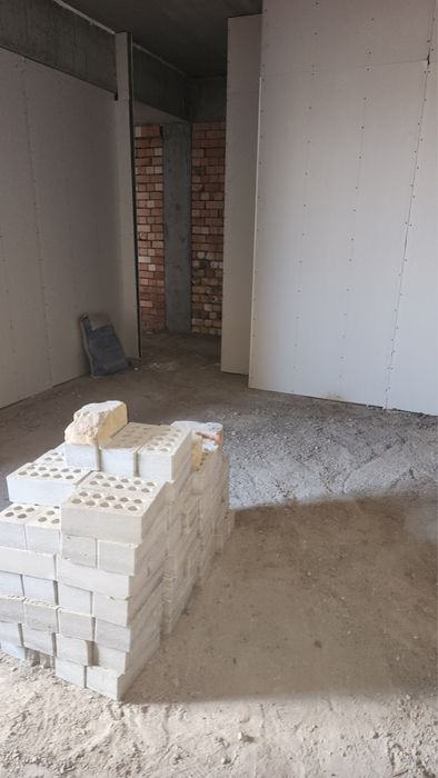 Kvartira sotiladi Yunusodda 2/4/4 53 m2 kadastri bor navastroyka