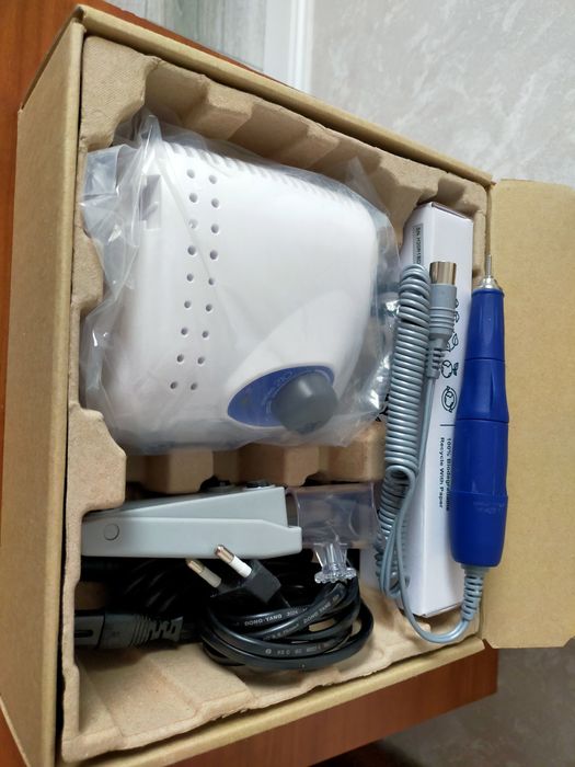 Продаю маникюрный аппарат Marathon strong 210 / 105L