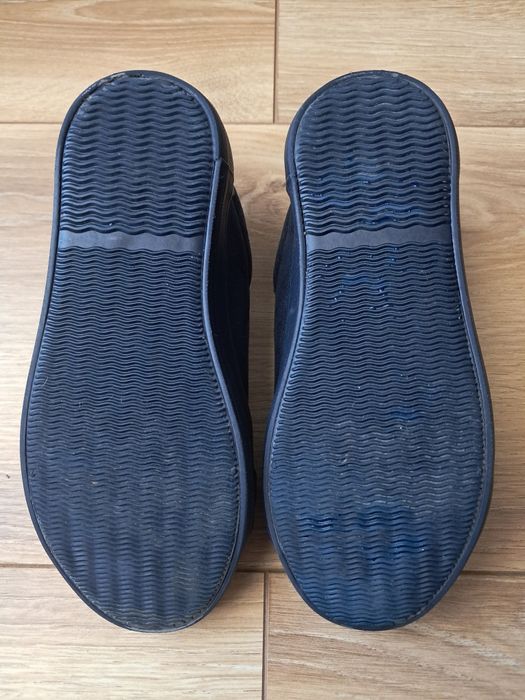 Adidasi / tenesi, mar 32, piele, ca noi