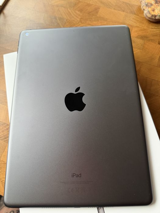 Apple iPad 9th Gen 64GB