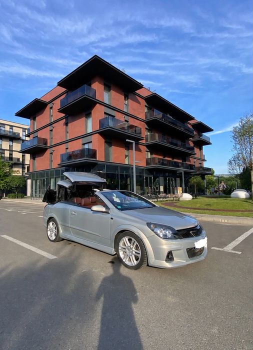 Vând Opel Astra TwinTop 1.9 CDTI, 150 CP