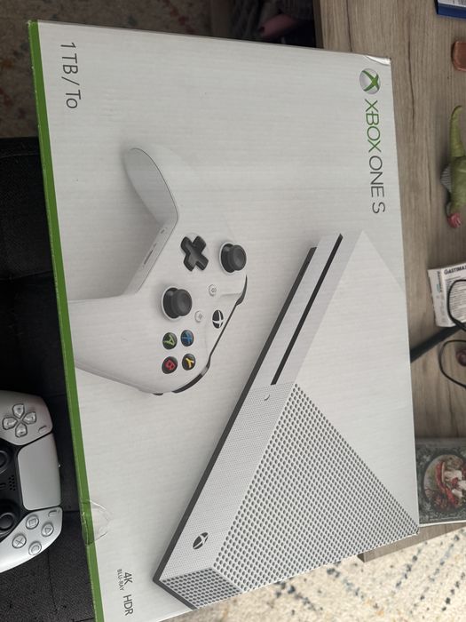 Xbox One S - 1TB