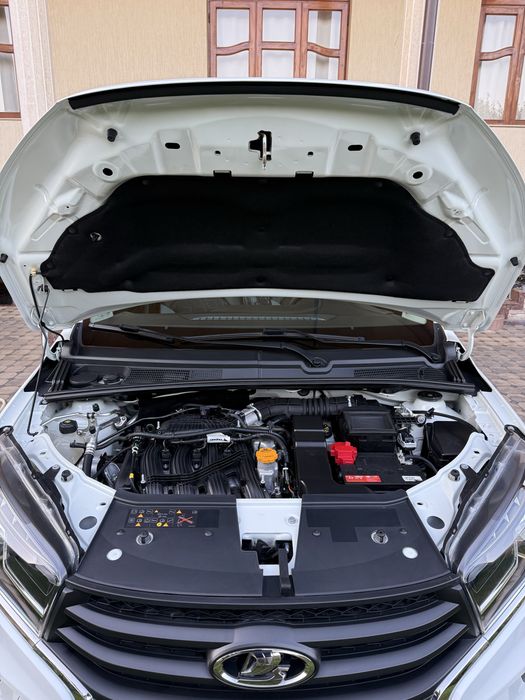 Lada Xray Cross Luxe Prestige