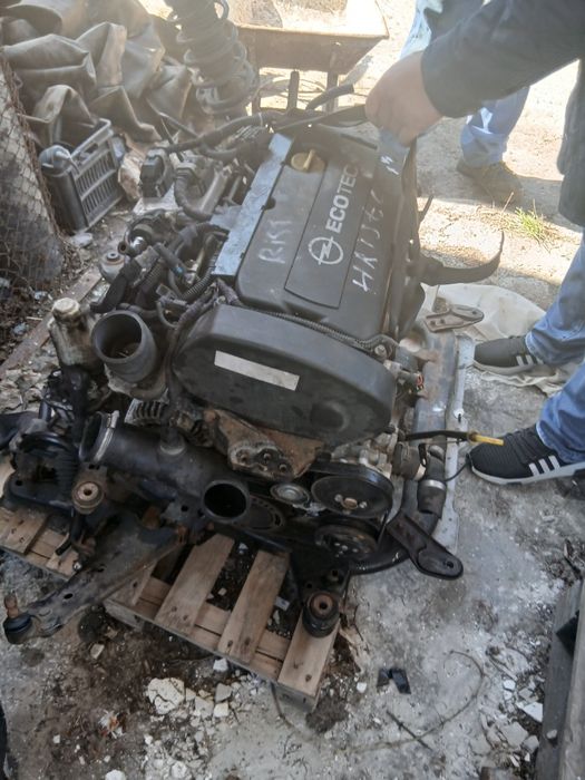 Двигател скорости пълен комплект от зафира б 1.6 115кс