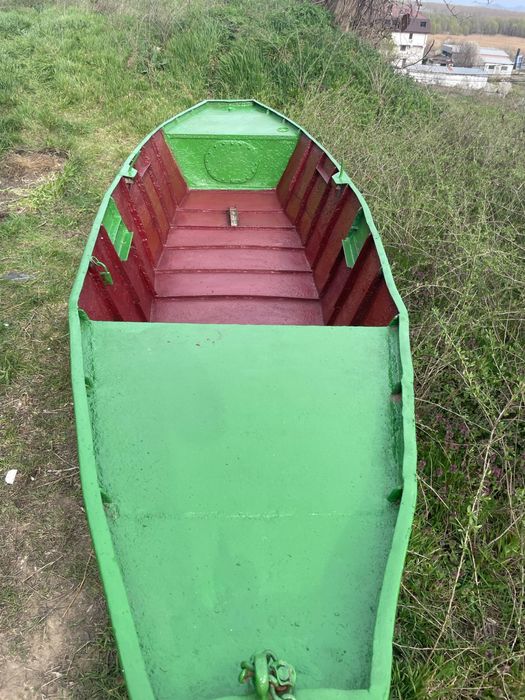 Vand barca de tabla