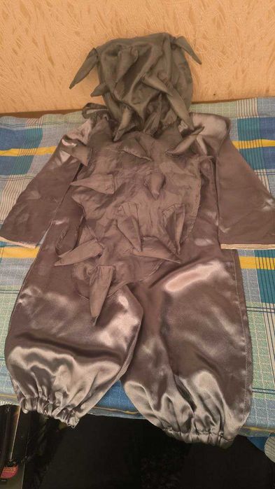 Костюмы и маски праздничные на Новый год