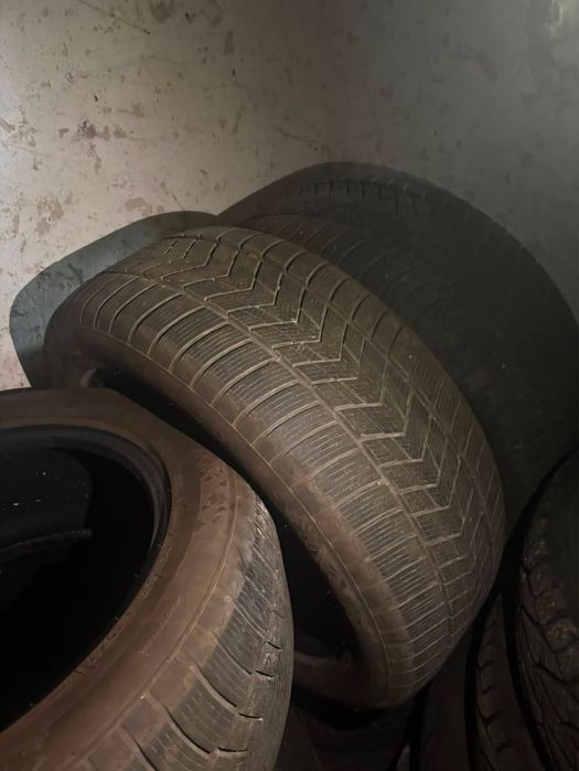 Зимни гуми. Размери 285/45 R19- 2бр.  255/50 R19- 2бр