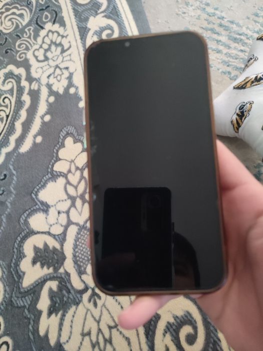 Продам Айфон 14 память 128