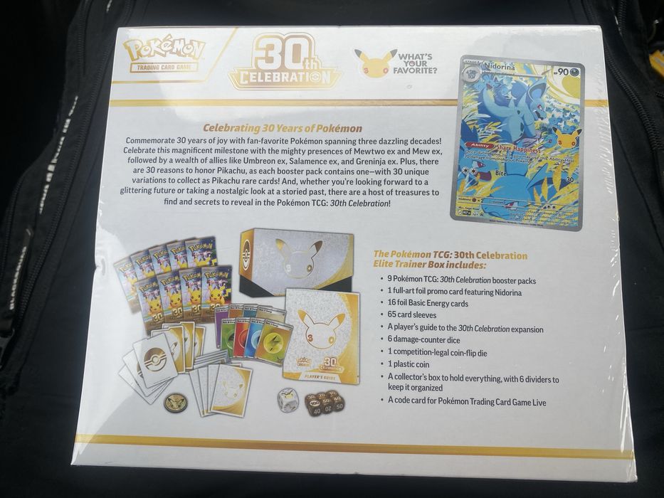 Etb pokemon 30th