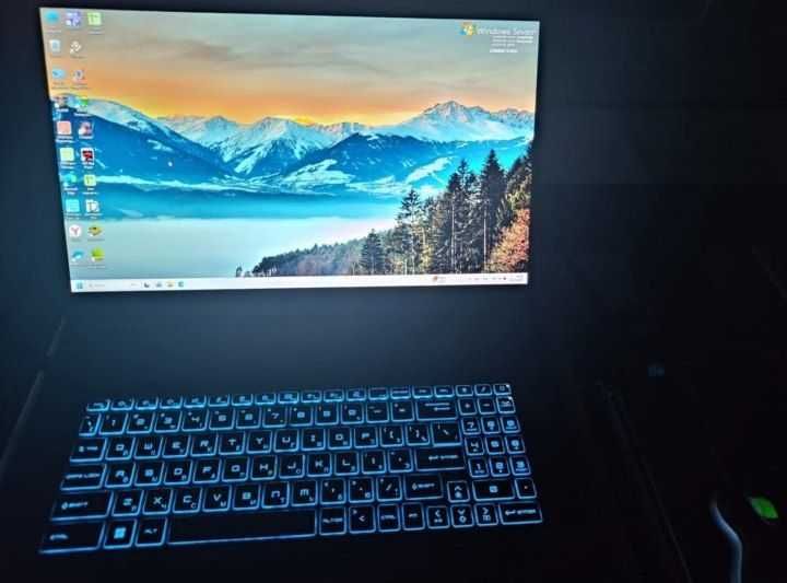 Ноутбук MSI Pulse GL 76