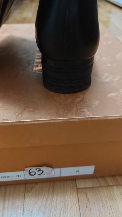 Продам зимние сапоги