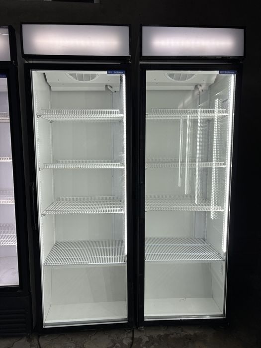 Витринный холодильник
