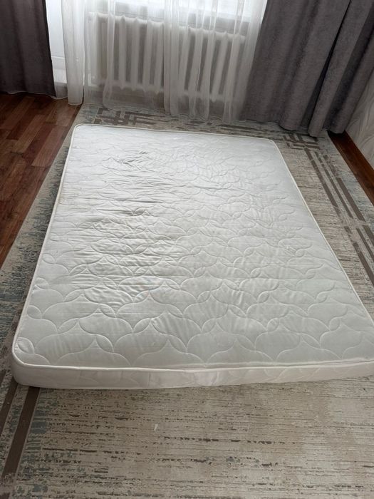 Продам матрас в хорошем состоянии